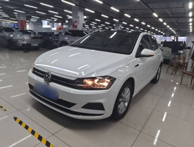 Volkswagen Polo 2020 car image 