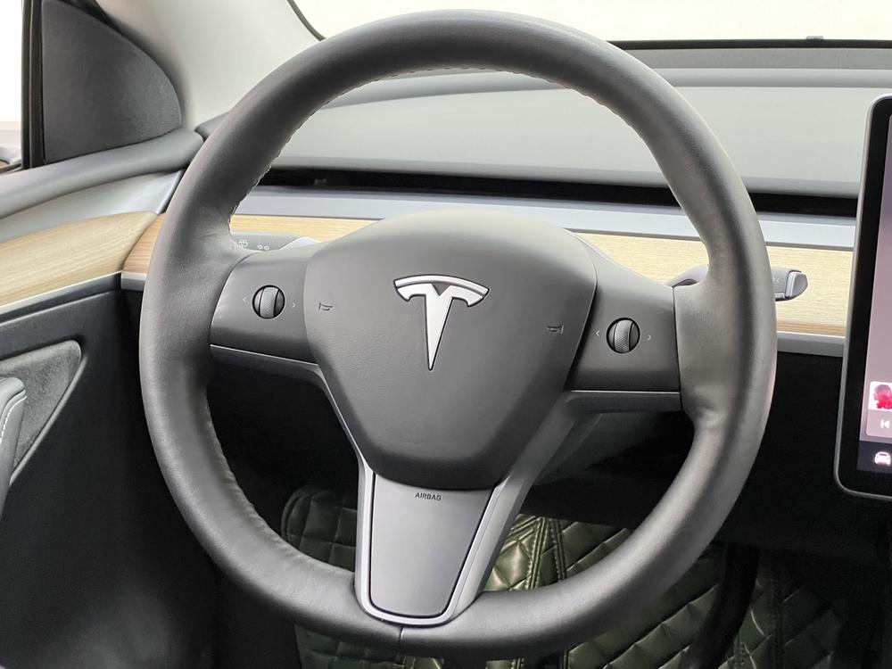 Tesla Model Y 2022 #21 Tesla Model Y 2022 car image #21