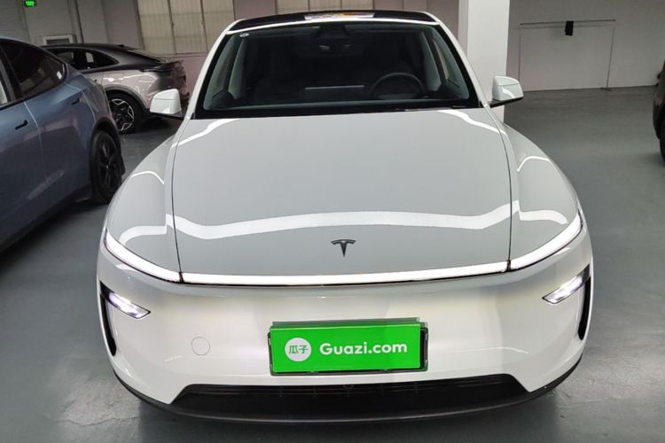 Tesla Model Y 2025 #3 Tesla Model Y 2025 immagine di auto #3