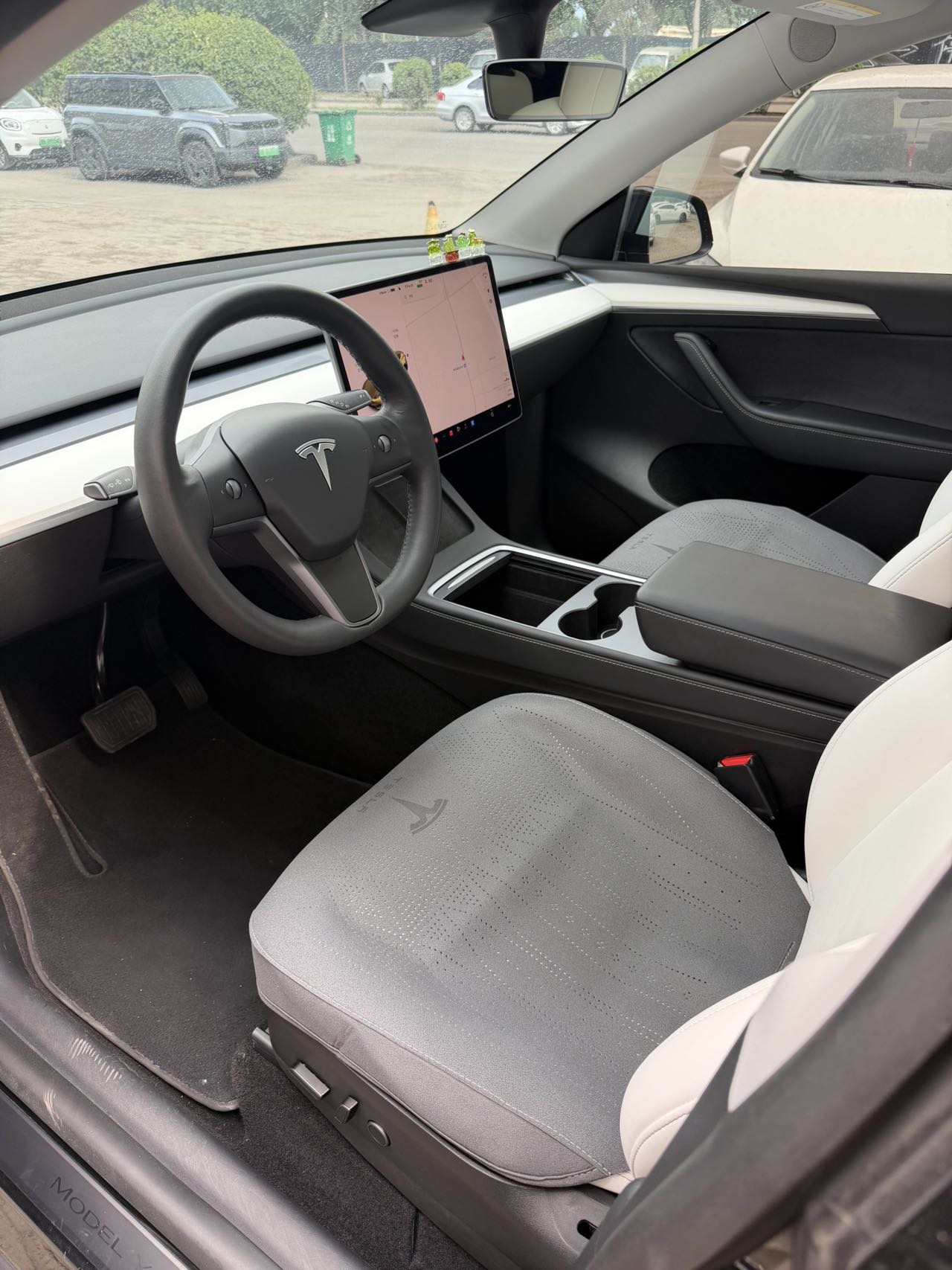 Tesla Model Y 2021 #7 Tesla Model Y 2021 car image #7