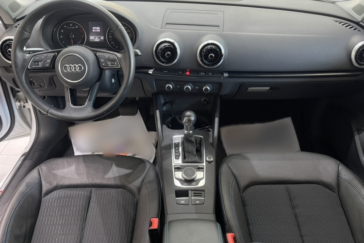 Audi A3 2019 car image #9