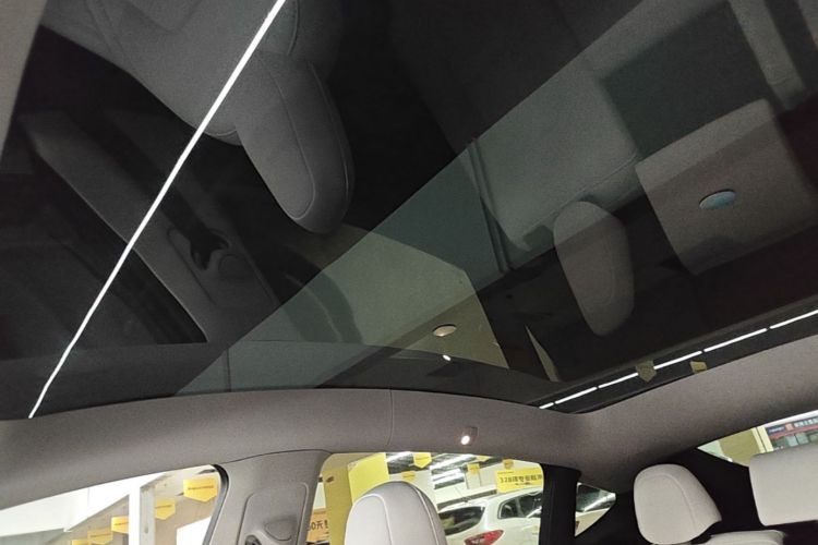 Tesla Model Y 2021 #18 Tesla Model Y 2021 car image #18