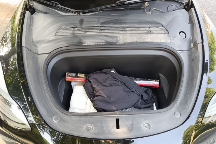 Tesla Model Y 2021 #18 Tesla Model Y 2021 car image #18