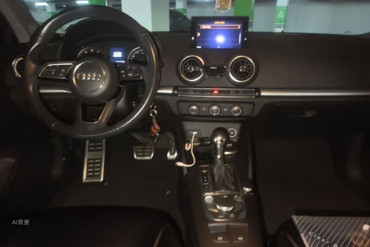 Audi A3 2018 car image #11