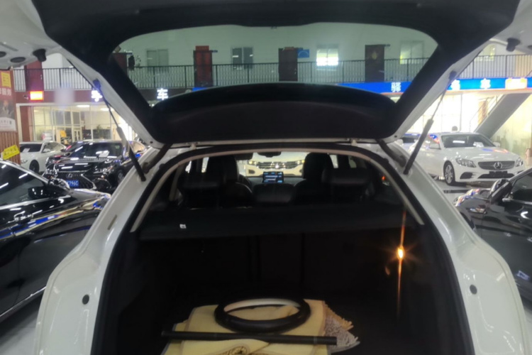 Audi Q3 2016 car image #19