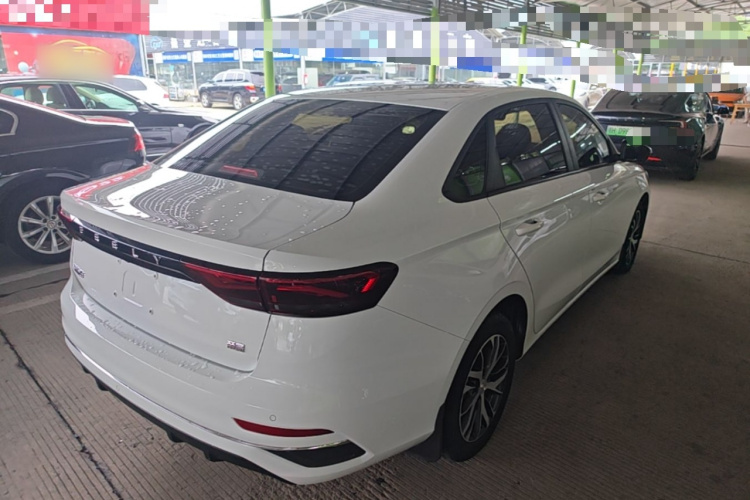 GEELY Emgrand 2022 #7 GEELY Emgrand 2022 car image #7