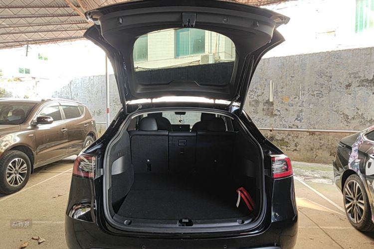 Tesla Model Y 2021 #22 Tesla Model Y 2021 صورة سيارة #22