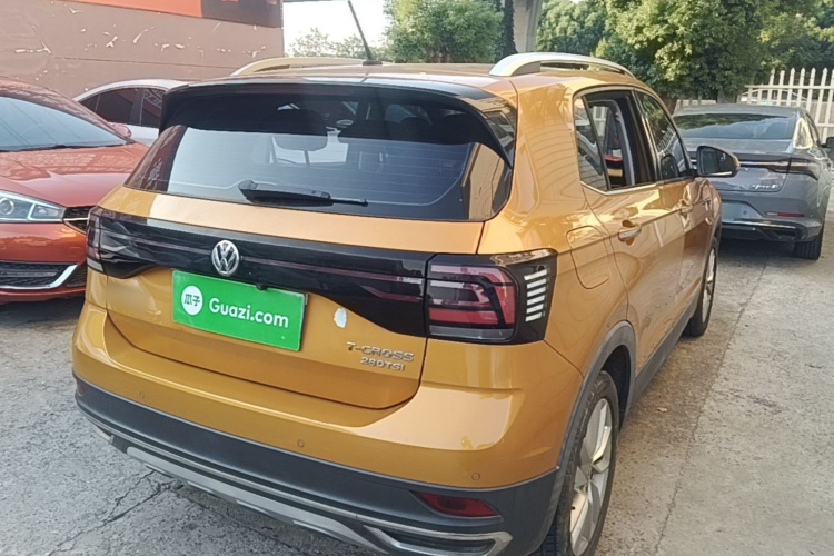 Volkswagen T-Cross 2019 #7 Volkswagen T-Cross 2019 car image #7