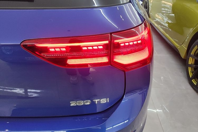Volkswagen Golf 2021 car image #8