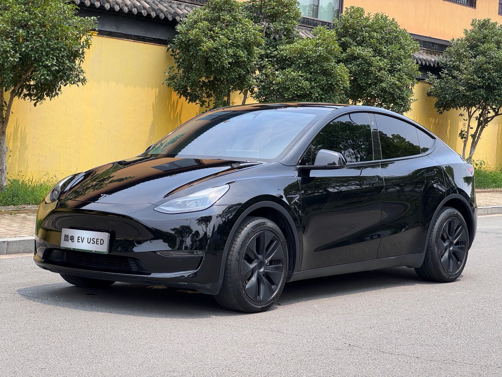 Tesla Model Y 2023 Tesla Model Y 2023 car image