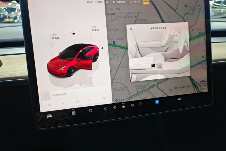 Tesla Model 3 2022 car image #17