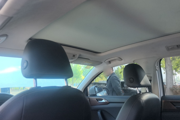 Volkswagen Tharu 2019 imagen de coche #18