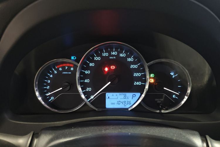 Toyota Corolla 2017 immagine di auto #12