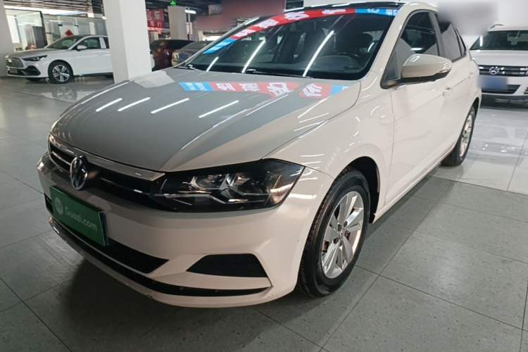 Volkswagen Polo 2020 car image #2