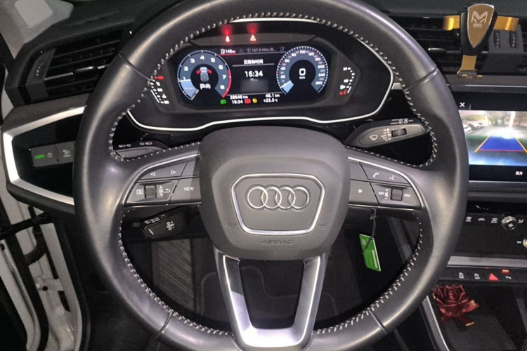 Audi Q3 2021 #11 Audi Q3 2021 car image #11