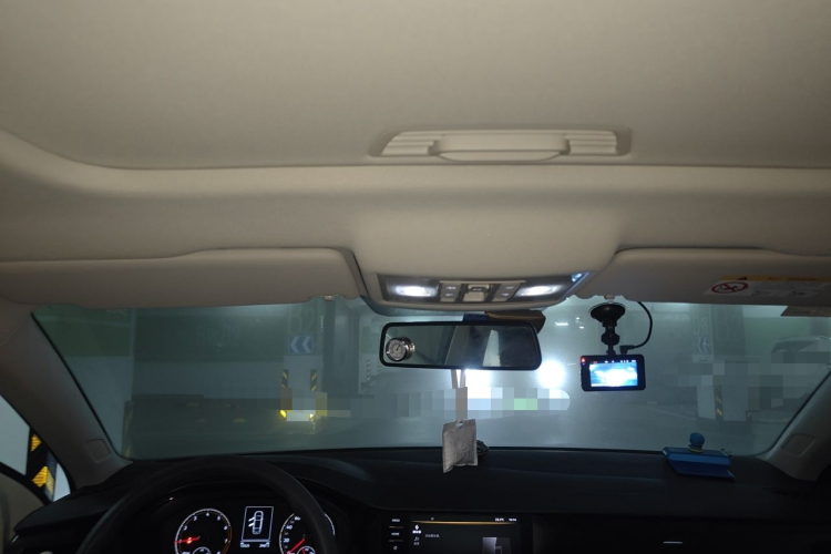 Volkswagen Lavida 2020 car image #16