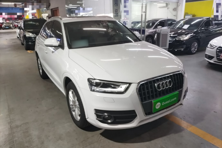 Audi Q3 2015 car image #6