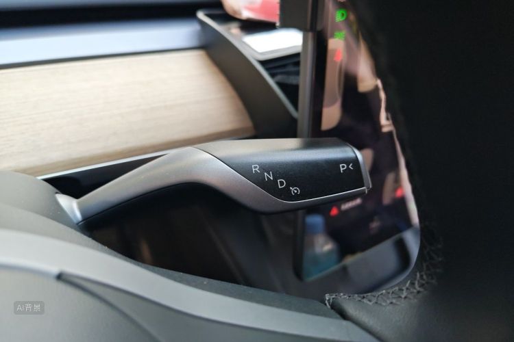 Tesla Model Y 2023 #16 Tesla Model Y 2023 car image #16