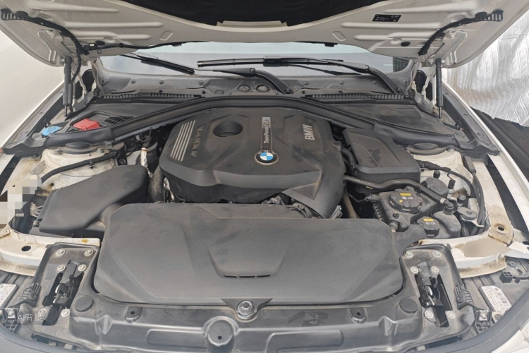 BMW 3 Series 2019 car image #22