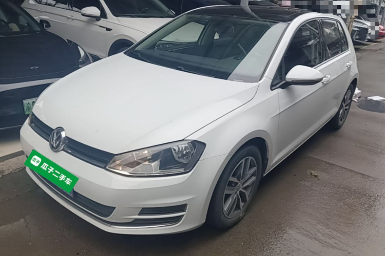 Volkswagen Golf 2015 car image #2