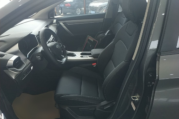 GEELY Coolray 2024 car image #15