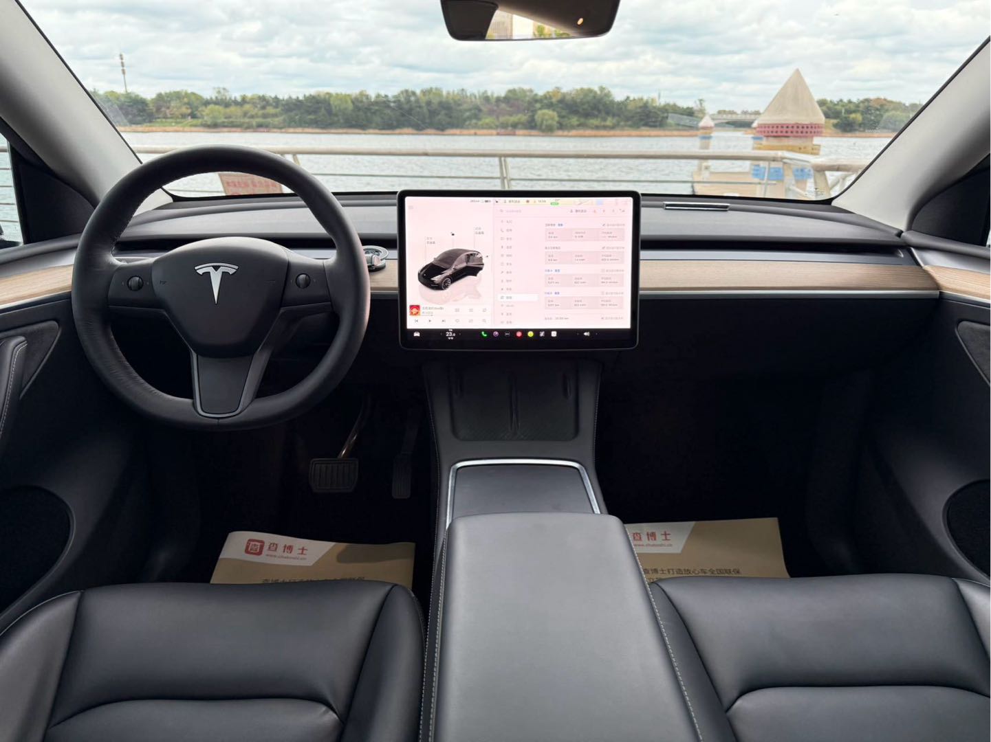 Tesla Model Y 2022 #8 Tesla Model Y 2022 car image #8