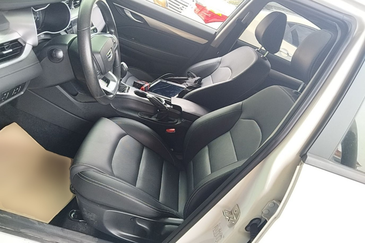 GEELY Emgrand 2020 #15 GEELY Emgrand 2020 car image #15