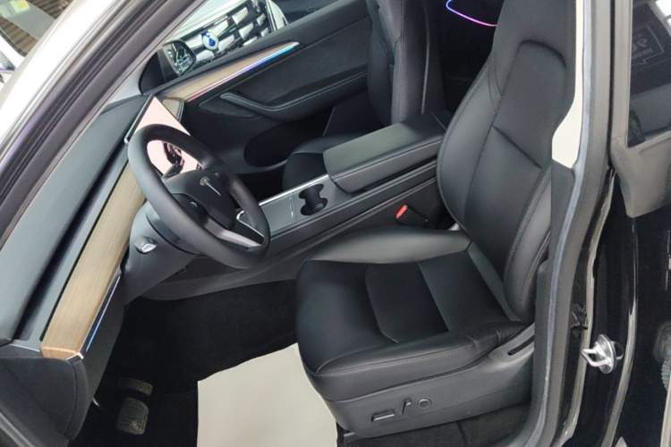 Tesla Model Y 2022 #15 Tesla Model Y 2022 car image #15