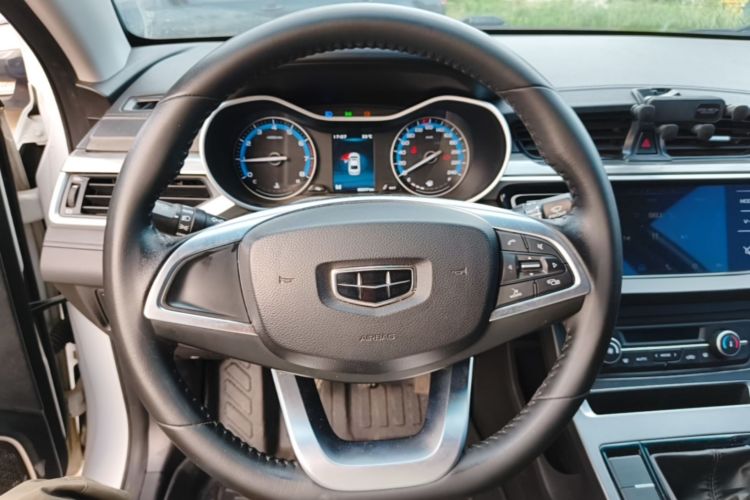 GEELY Emgrand 2019 #11 GEELY Emgrand 2019 car image #11