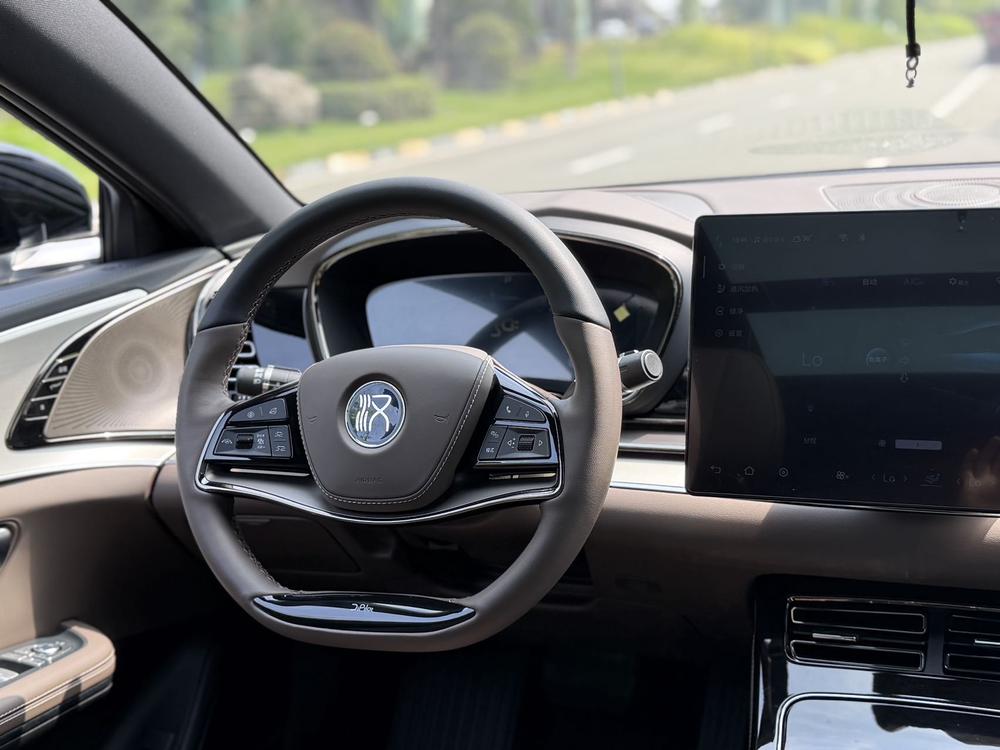 BYD Han 2024 immagine di auto #8