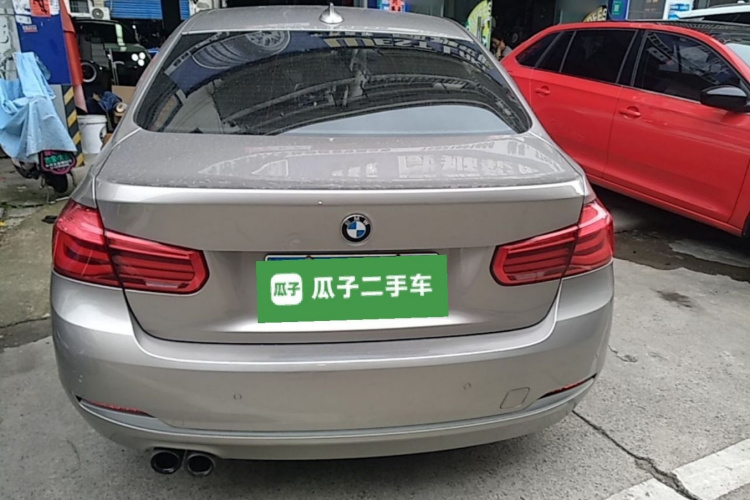 BMW 3 Series 2018 immagine di auto #4