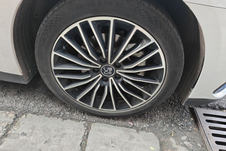BYD Han 2022 car image #9