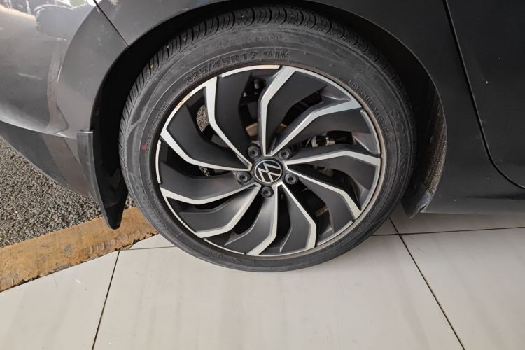 Volkswagen Golf 2021 car image #11