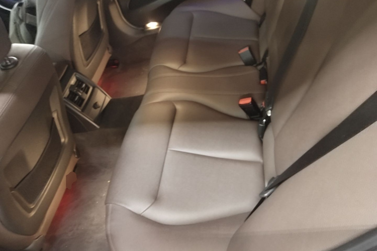 BMW 3 Series 2018 #17 BMW 3 Series 2018 car image #17