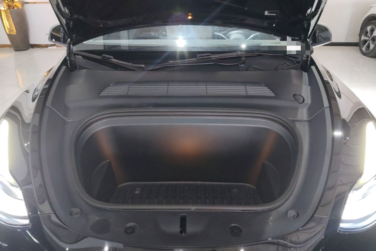Tesla Model Y 2022 #20 Tesla Model Y 2022 car image #20