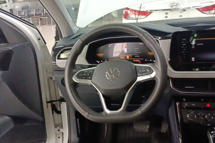 Volkswagen Tharu 2024 #11 Volkswagen Tharu 2024 immagine di auto #11