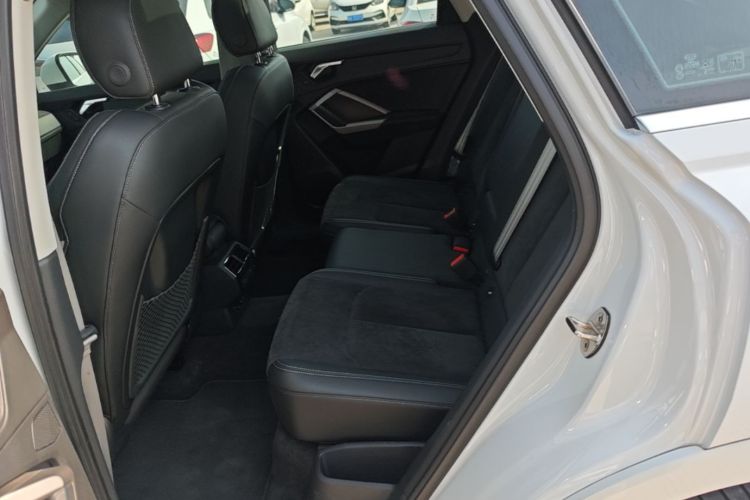 Audi Q3 2019 image de voiture #17