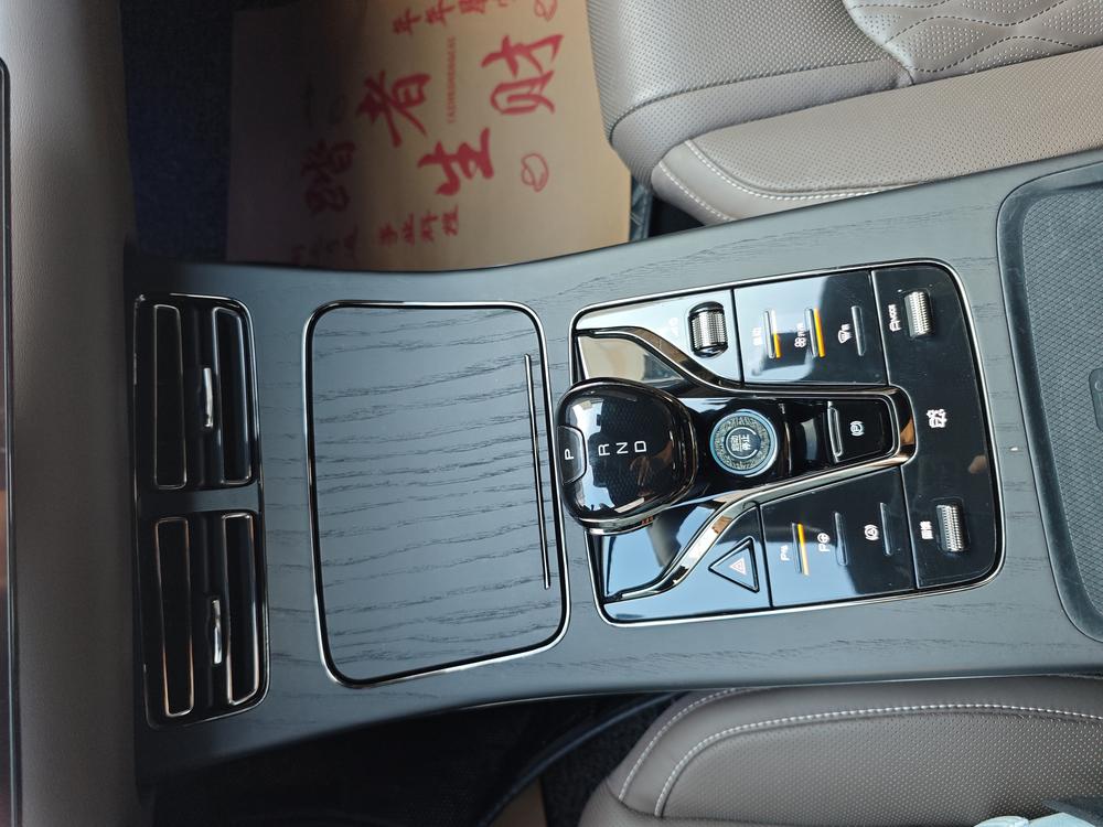 BYD Han 2022 car image #9