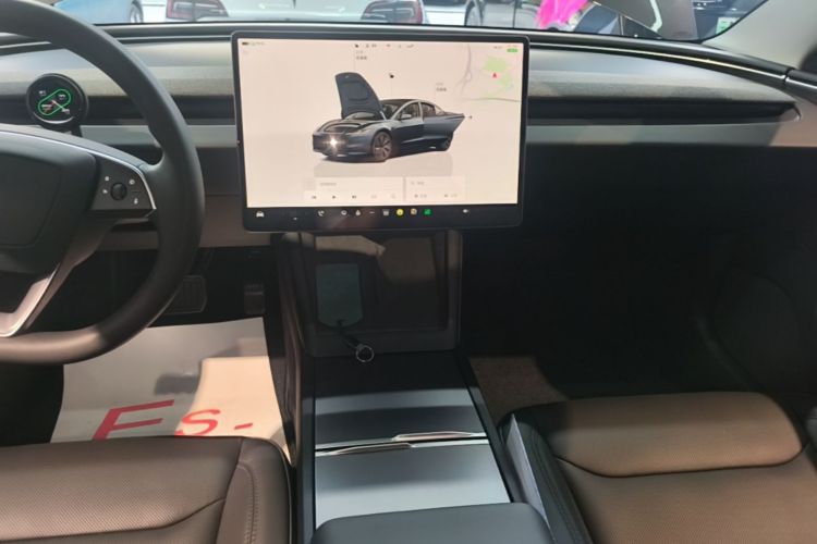 Tesla Model 3 2024 car image #13