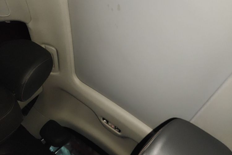 Audi Q3 2019 car image #20