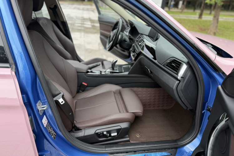 BMW 3 Series 2019 #14 BMW 3 Series 2019 car image #14