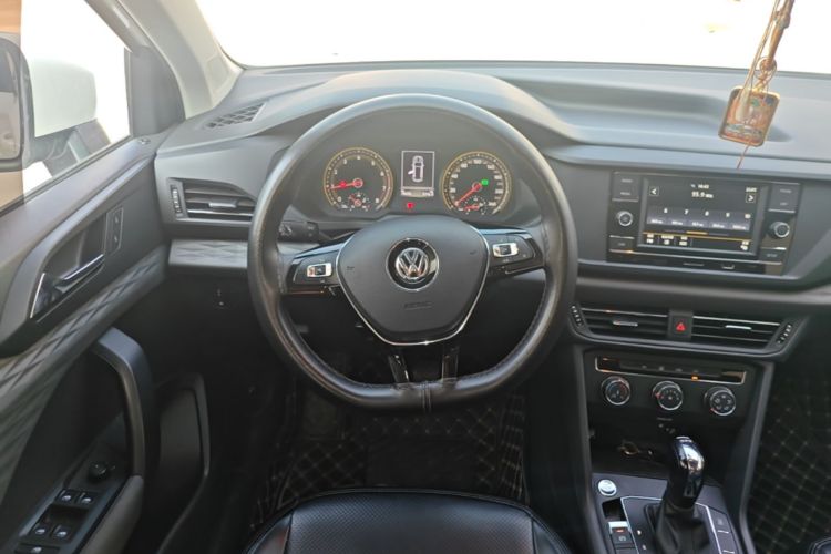 Volkswagen Tharu 2020 immagine di auto #11
