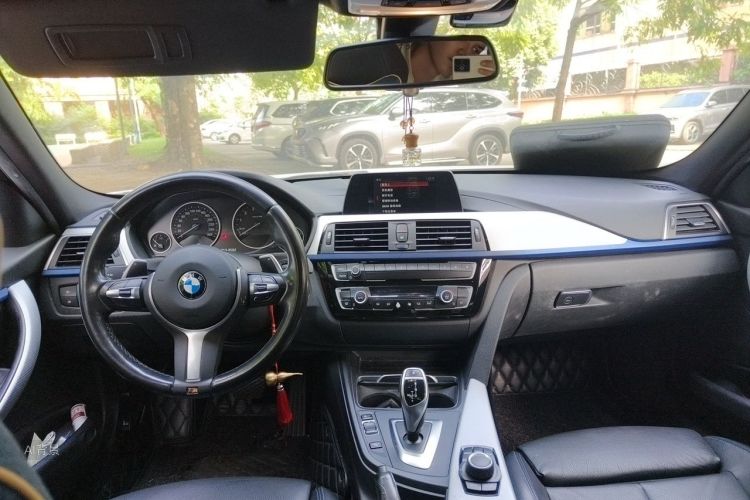BMW 3 Series 2019 #11 BMW 3 Series 2019 car image #11