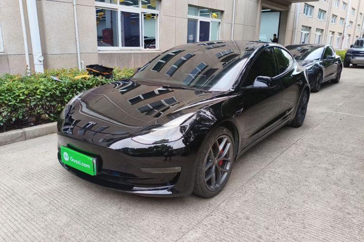 Tesla Model 3 2022 car image #2