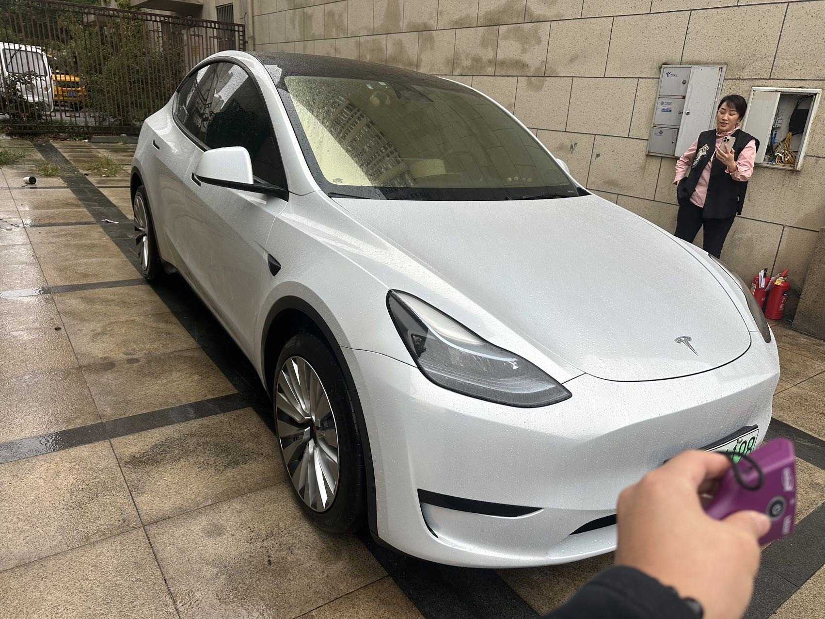 Tesla Model Y 2024 #3 Tesla Model Y 2024 immagine di auto #3