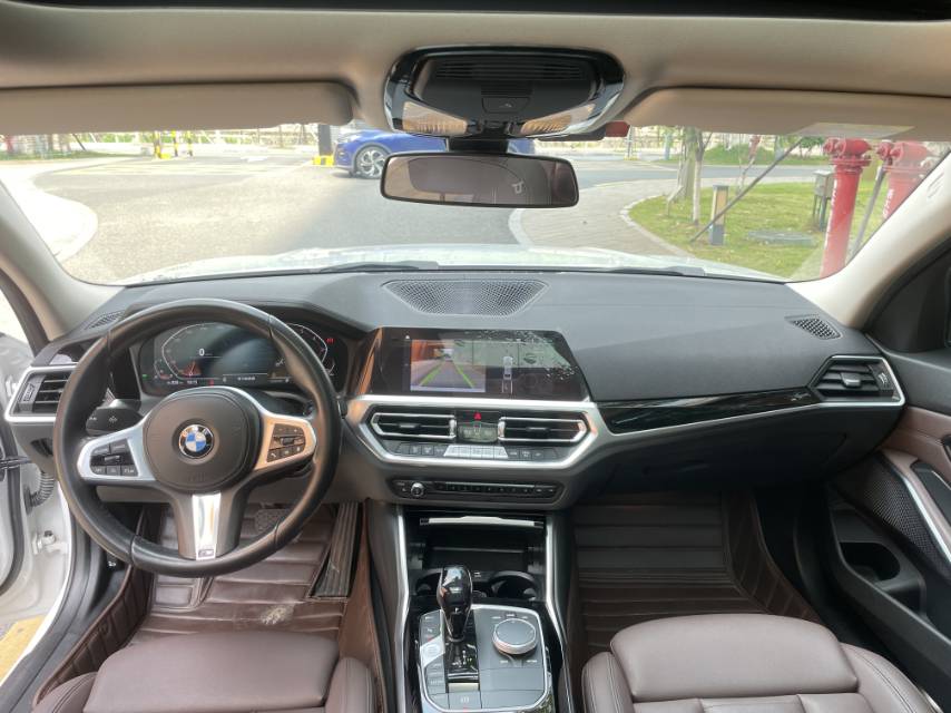 BMW 3 Series 2021 car image #6