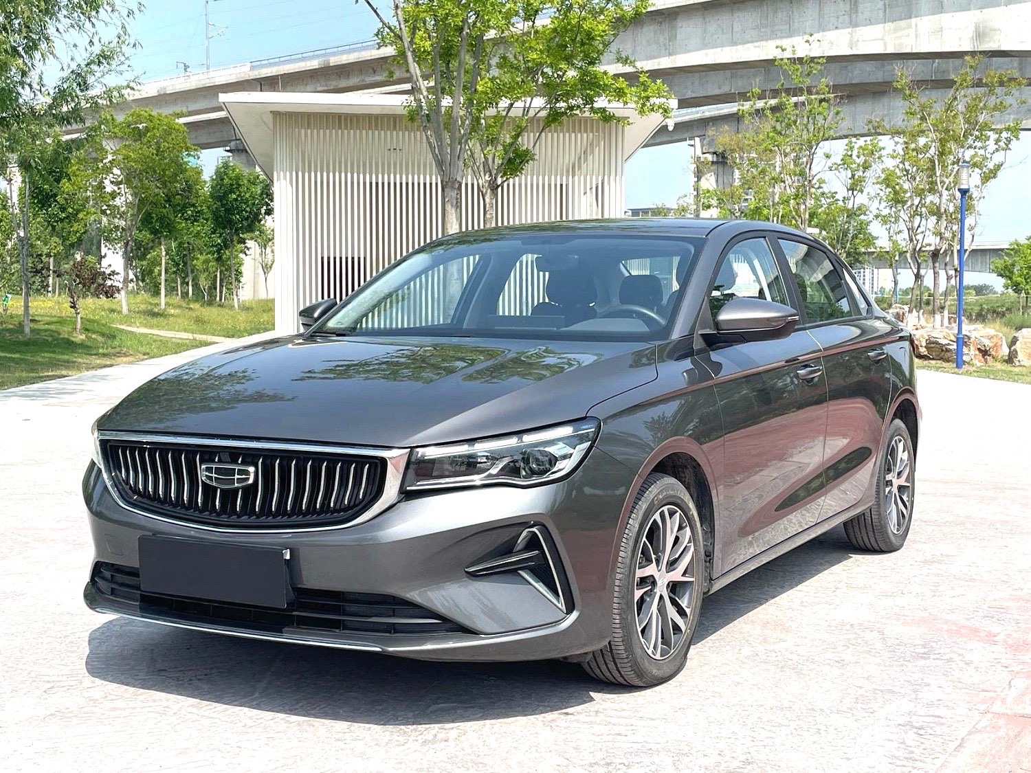 GEELY Emgrand 2023 immagine di auto 