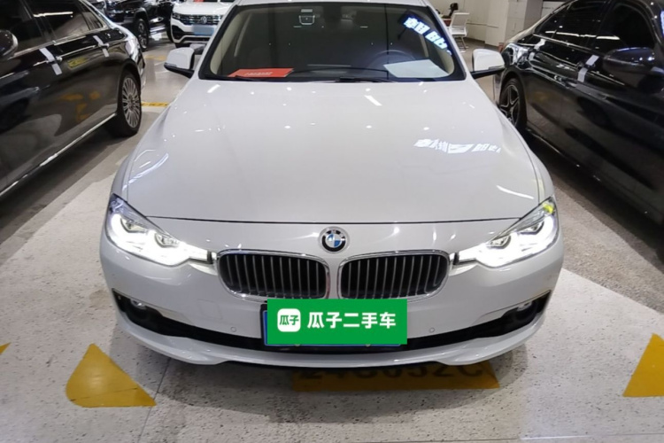 BMW 3 Series 2019 car image #3