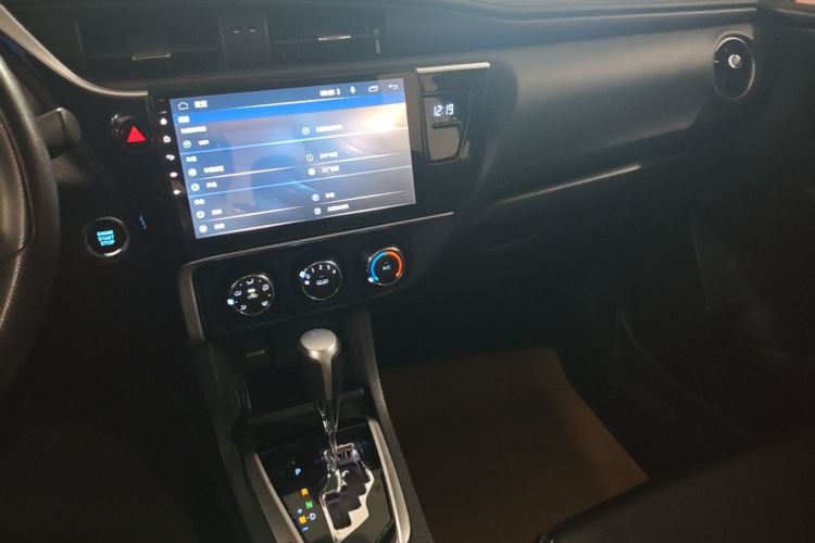 Toyota Corolla 2019 #13 Toyota Corolla 2019 car image #13