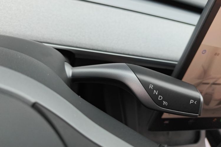 Tesla Model Y 2023 #14 Tesla Model Y 2023 immagine di auto #14